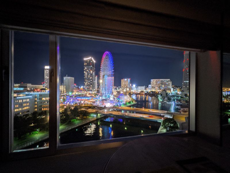 超広角カメラ+夜景モード